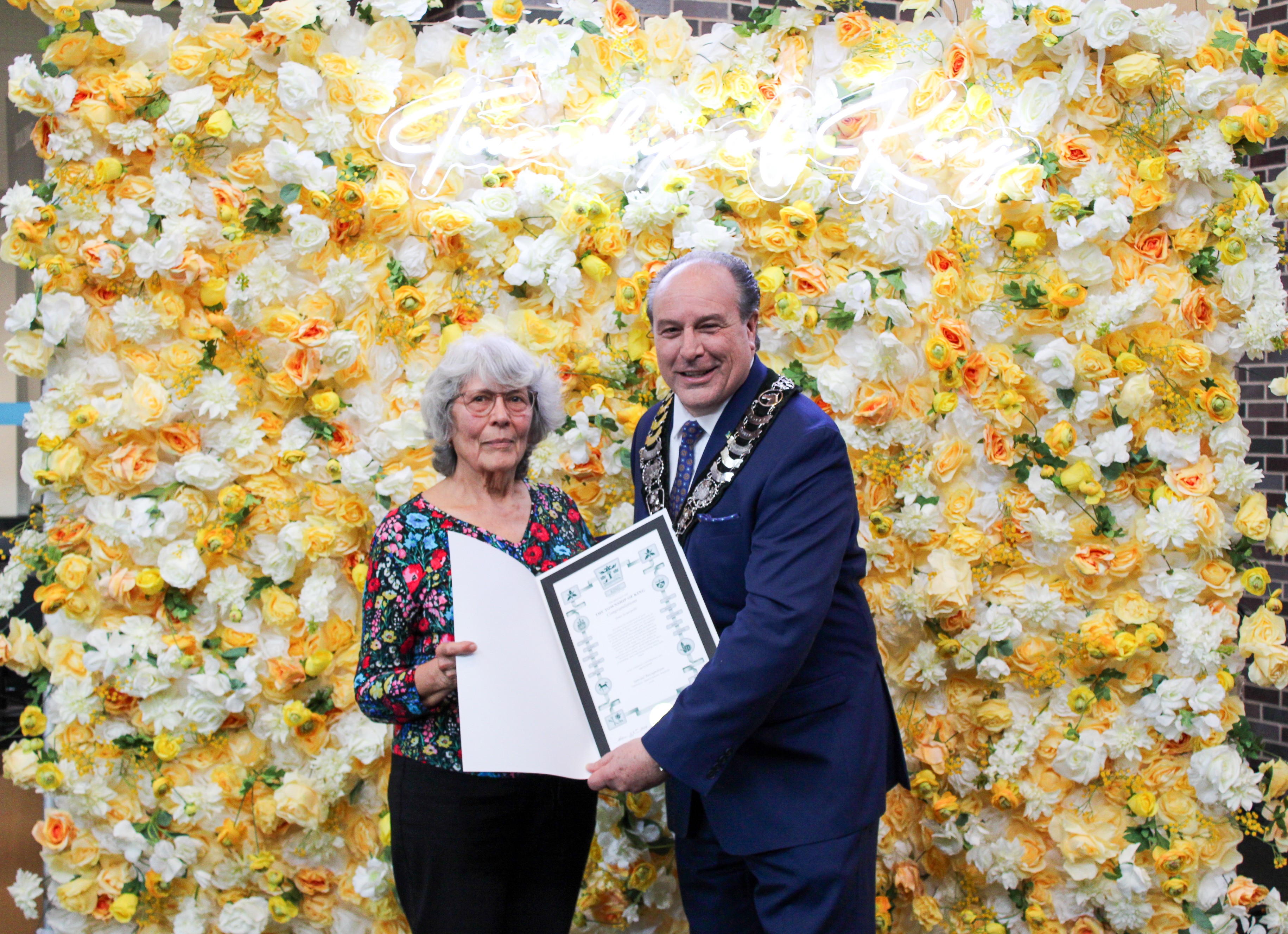 Wendy O'Neill and Mayor Steve Pellegrini